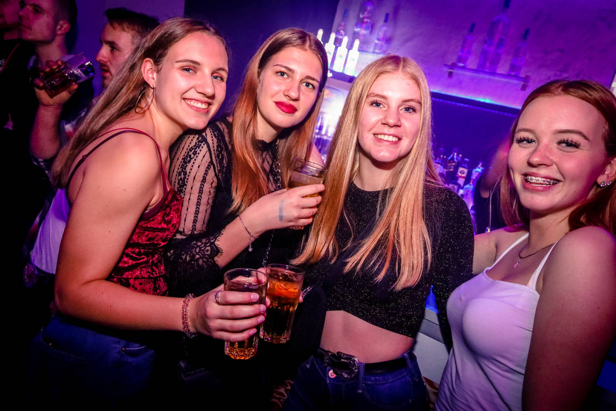 15.11.2019 2Raumclub