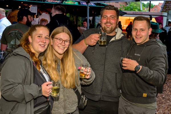 pfingstfest nedden