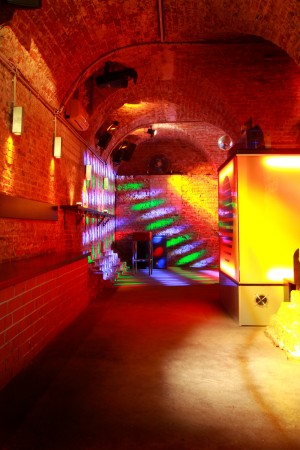 046
