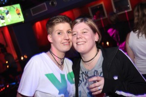 037