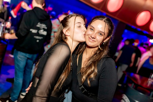 ta toeff krachnachten