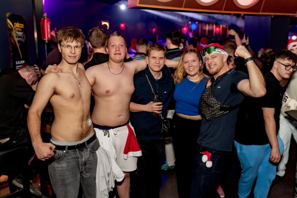 ta toeff krachnachten