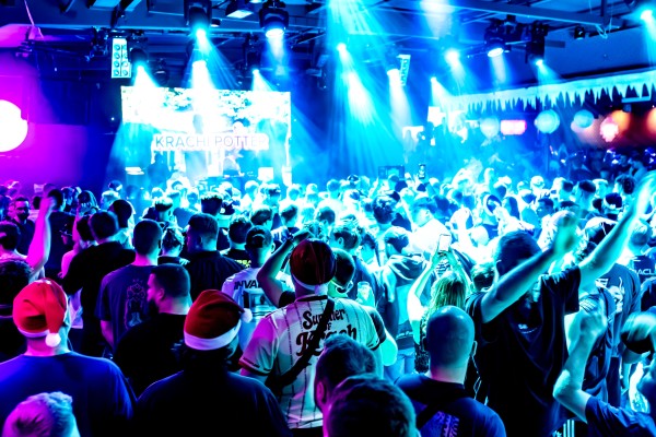 ta toeff krachnachten