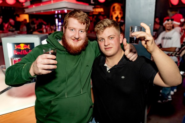 ta toeff krachnachten