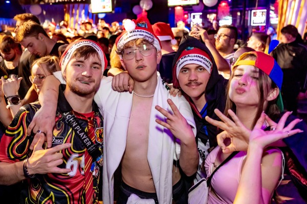 ta toeff krachnachten