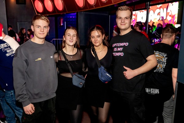 ta toeff krachnachten