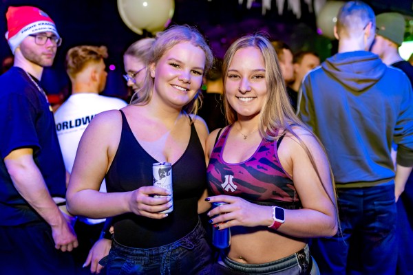 ta toeff krachnachten