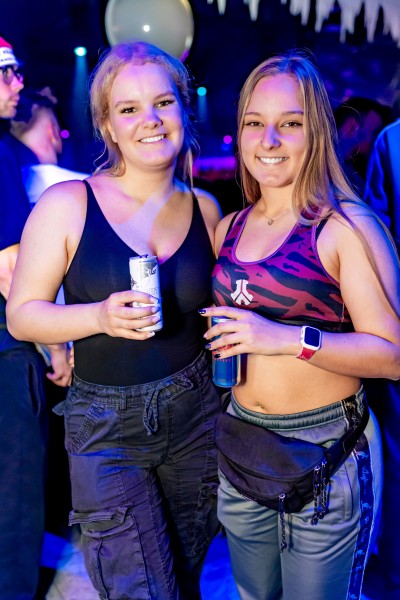 ta toeff krachnachten