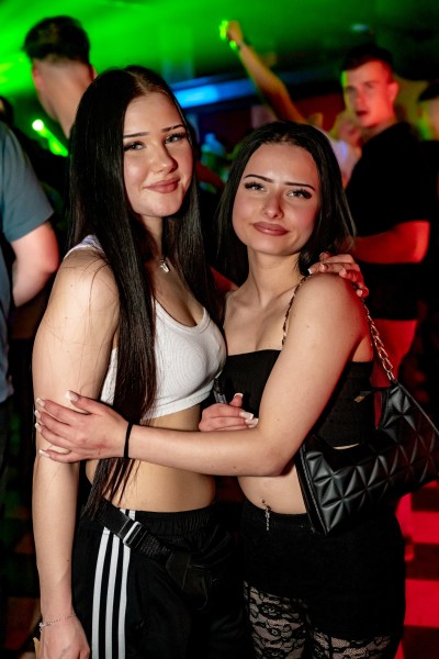 ta toeff krachnachten