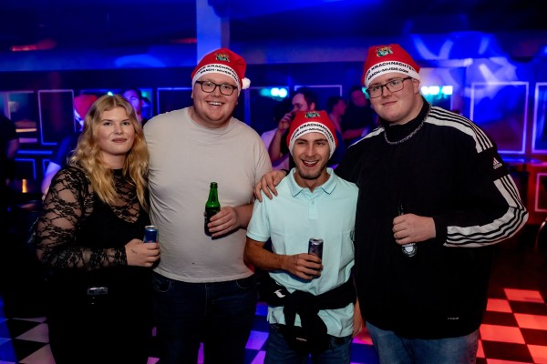 ta toeff krachnachten