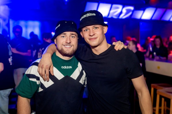 ta toeff krachnachten