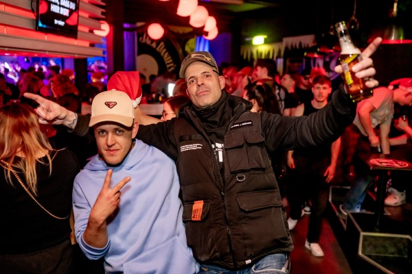 ta toeff krachnachten