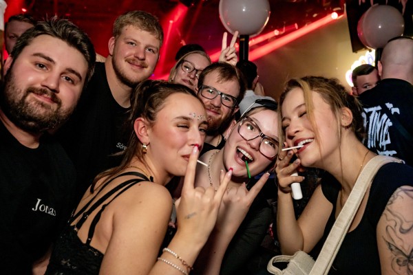 ta toeff krachnachten