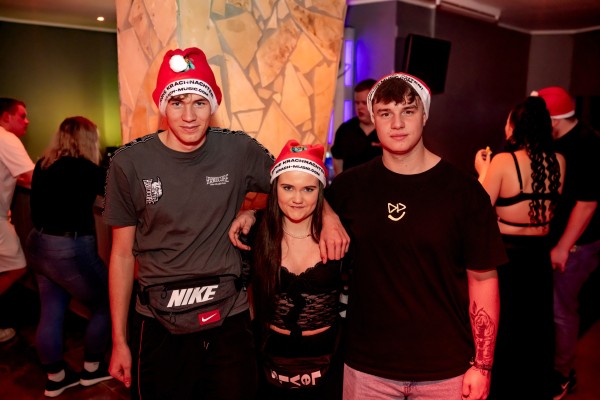 ta toeff krachnachten