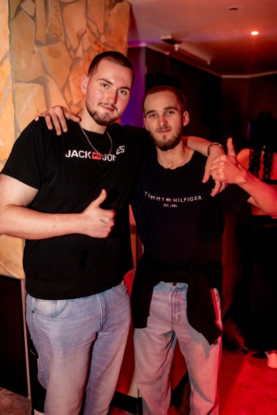 ta toeff krachnachten