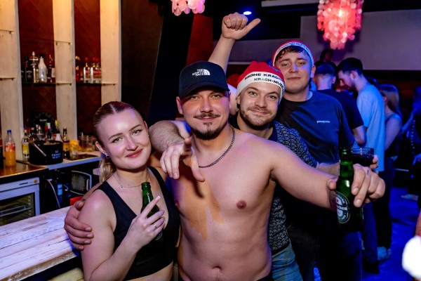 ta toeff krachnachten