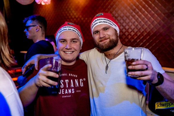 ta toeff krachnachten