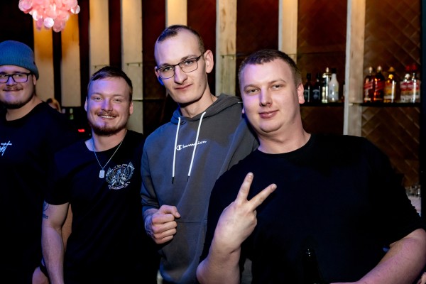 ta toeff krachnachten