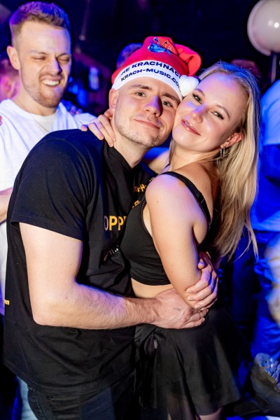 ta toeff krachnachten