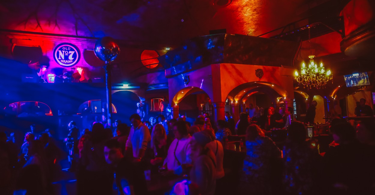 22.02.2026 Aladin - Sonntags Tanz