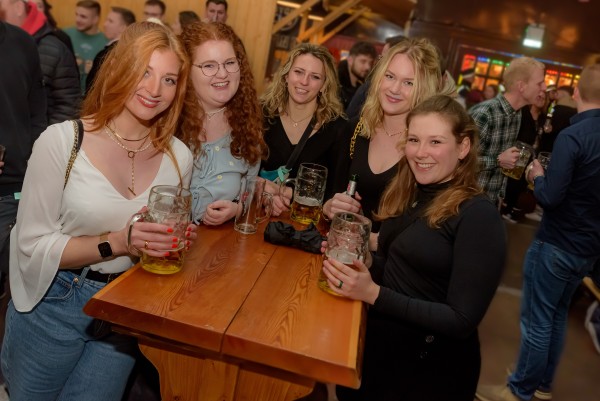 bayernzelt bayernzelt