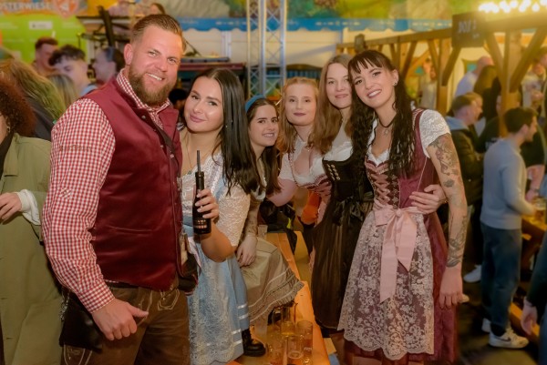 bayernzelt bayernzelt
