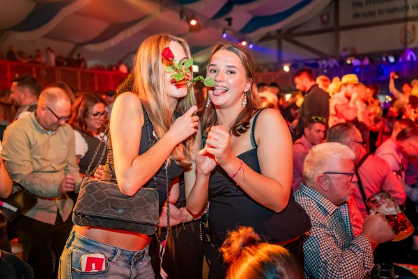bayernzelt freitag
