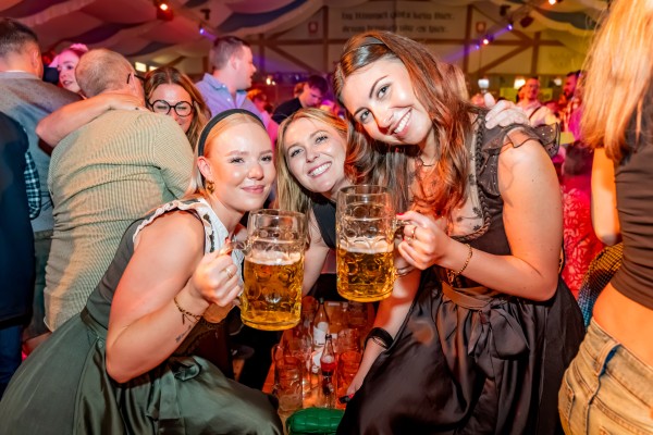 bayernzelt freitag