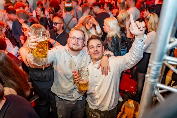 bayernzelt freitag