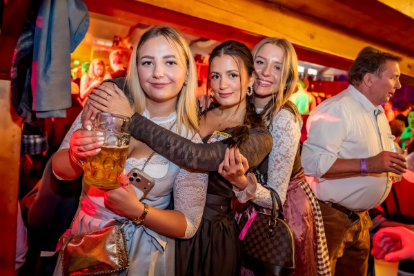bayernzelt freitag