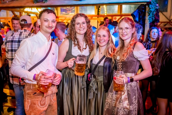 bayernzelt freitag