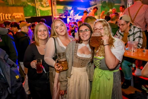 bayernzelt freitag