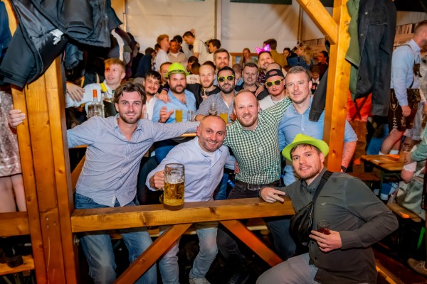 bayernzelt freitag