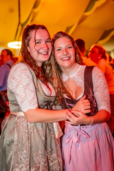 bayernzelt freitag