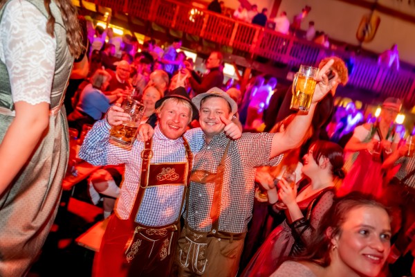 bayernzelt freitag