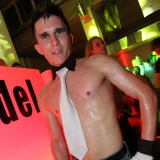030
