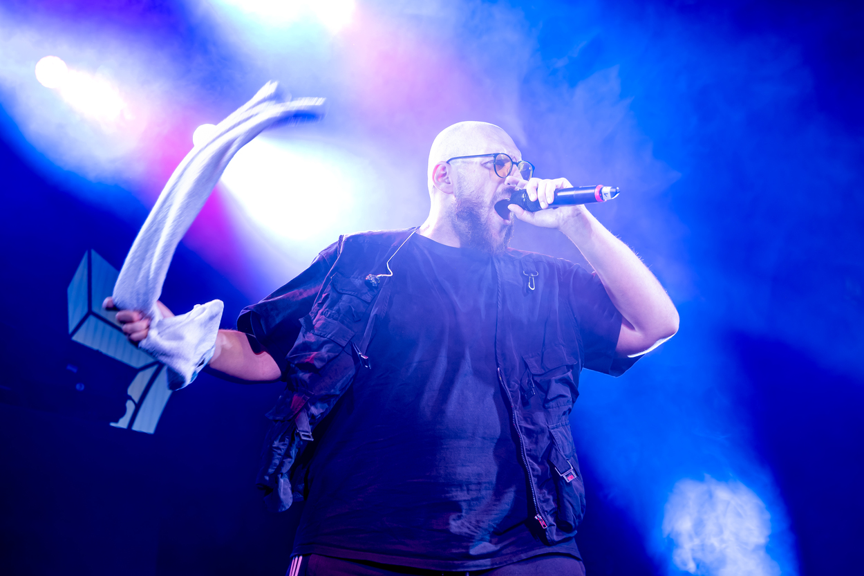 Halle 7 Eröffnung mit Rumbombe und voller Party-Eskalation