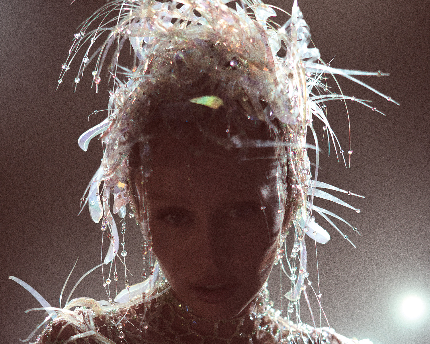 Miley Cyrus verbindet Emotionen, Legenden und experimentelle Musik