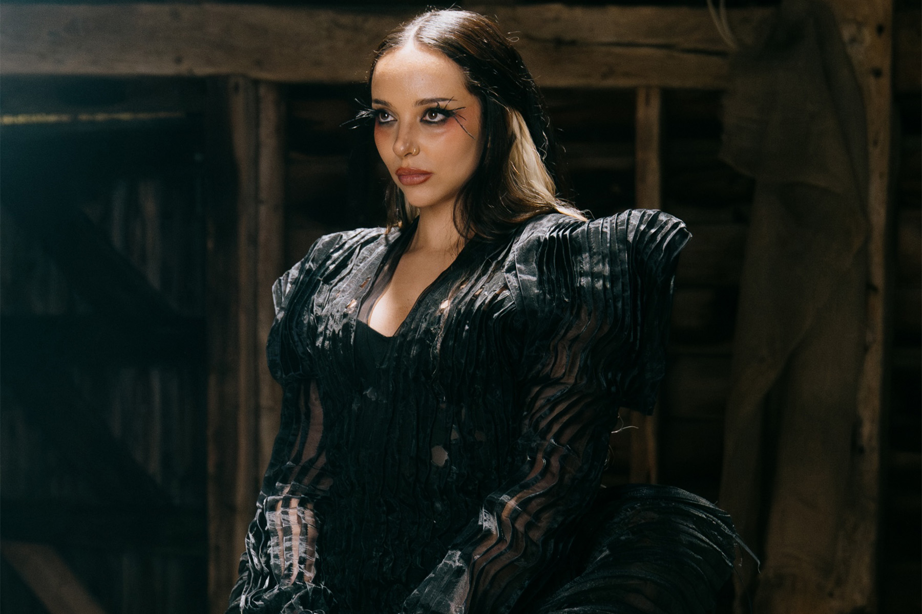 JADE veröffentlicht Deluxe-Edition mit neuen Songs und Erfolg