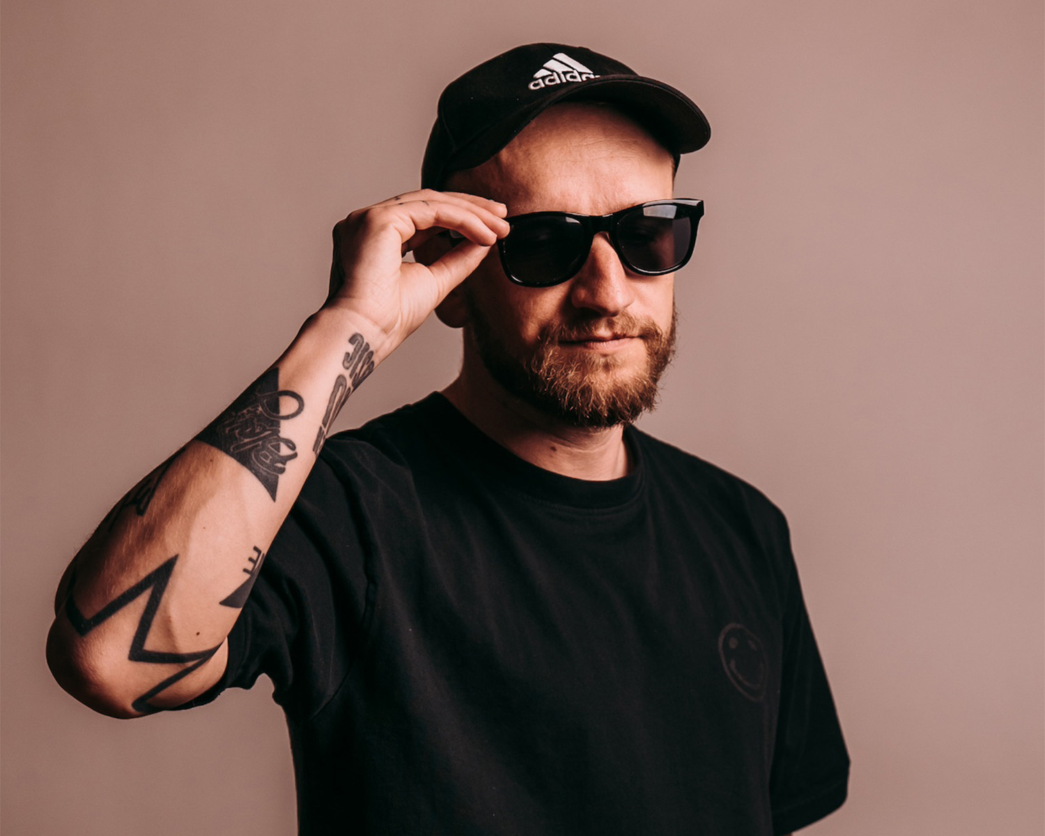 Blondee verwandelt „Zuhause“ in energiereichen Clubhit