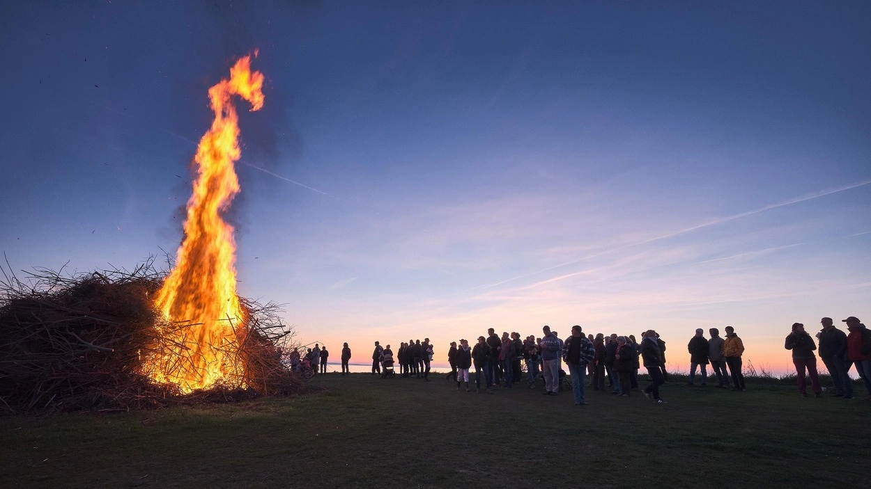 easter fire 4630133 1920 cc18c