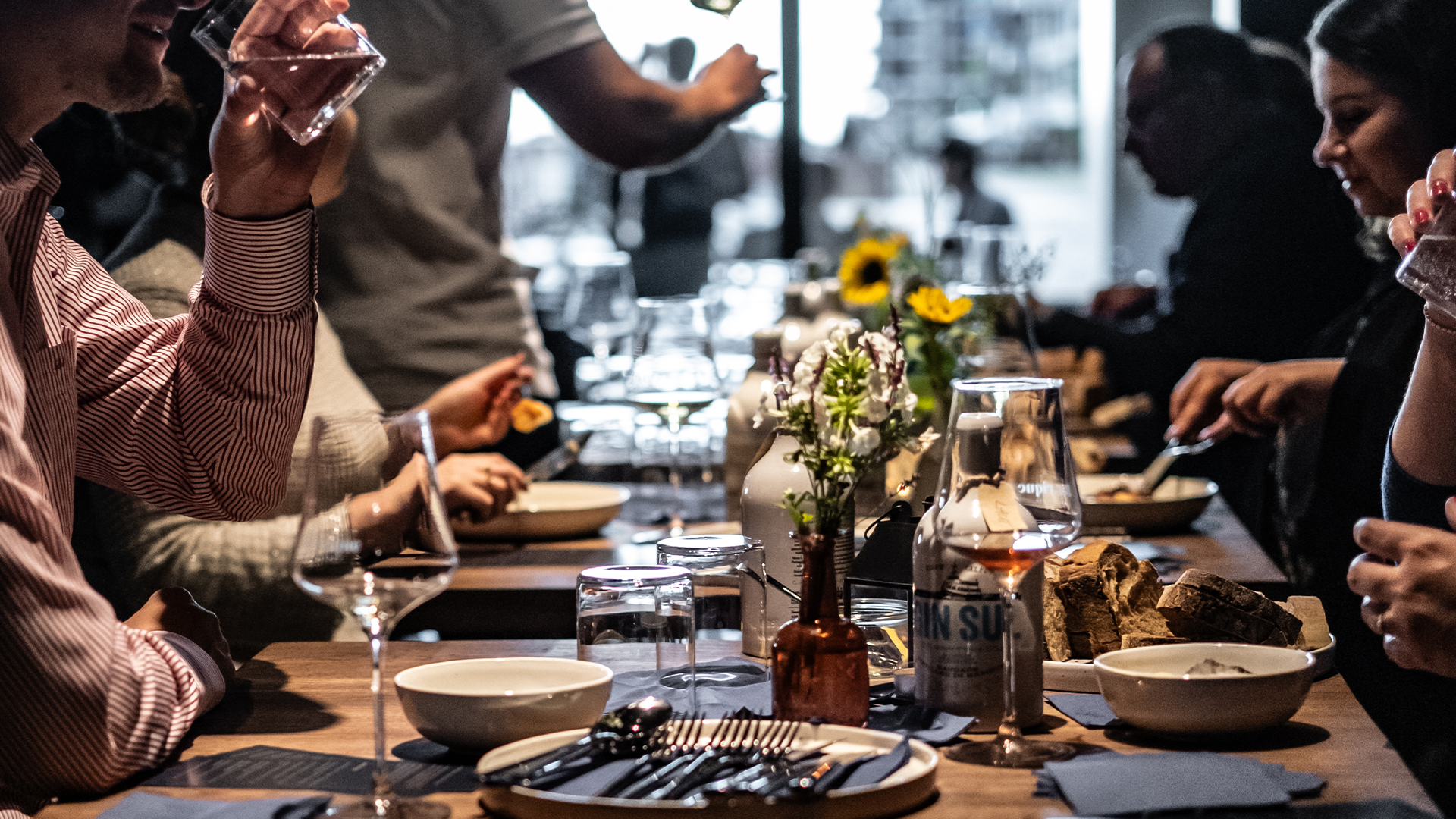 Bar Rique Bremen: Weinbar am Europahafen