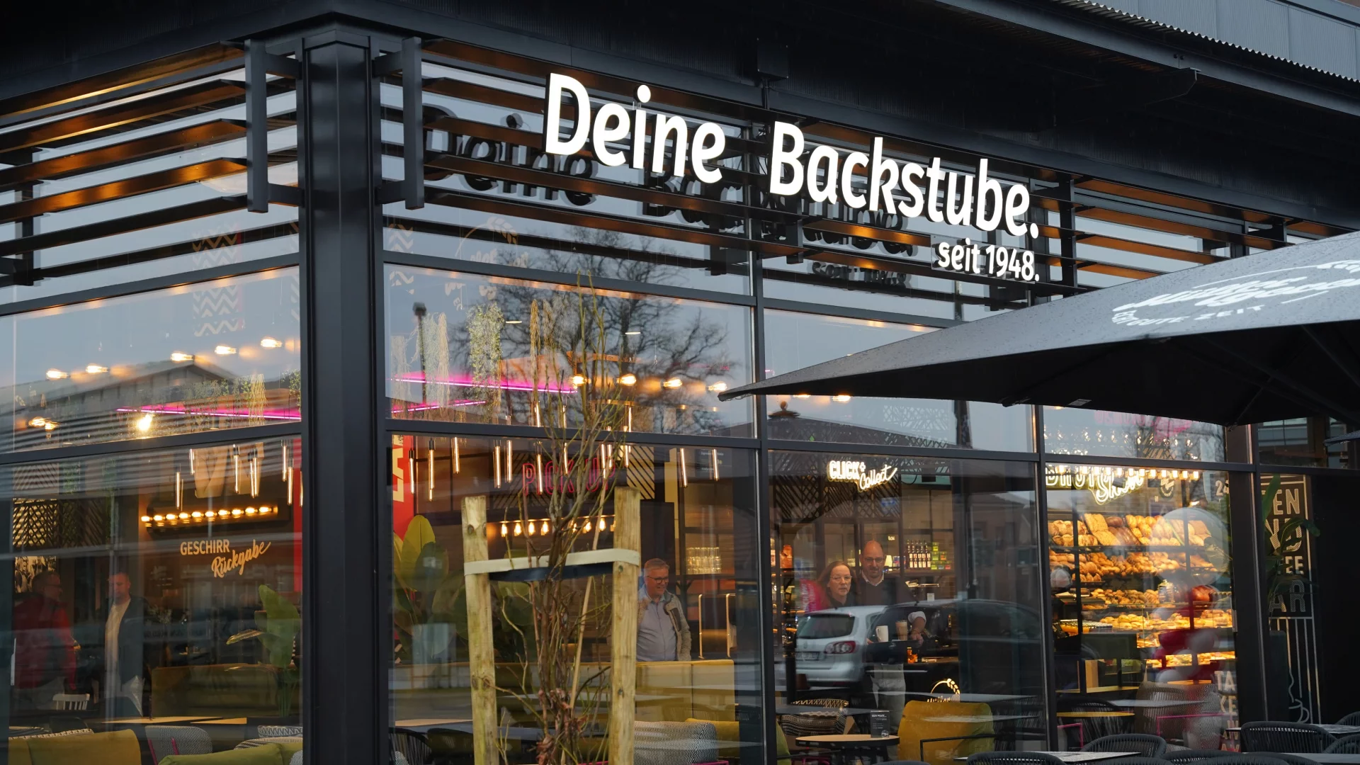 Müller & Egerer Delmenhorst: Neue Bäckerei-Café-Filiale am Hasporter Kreisel