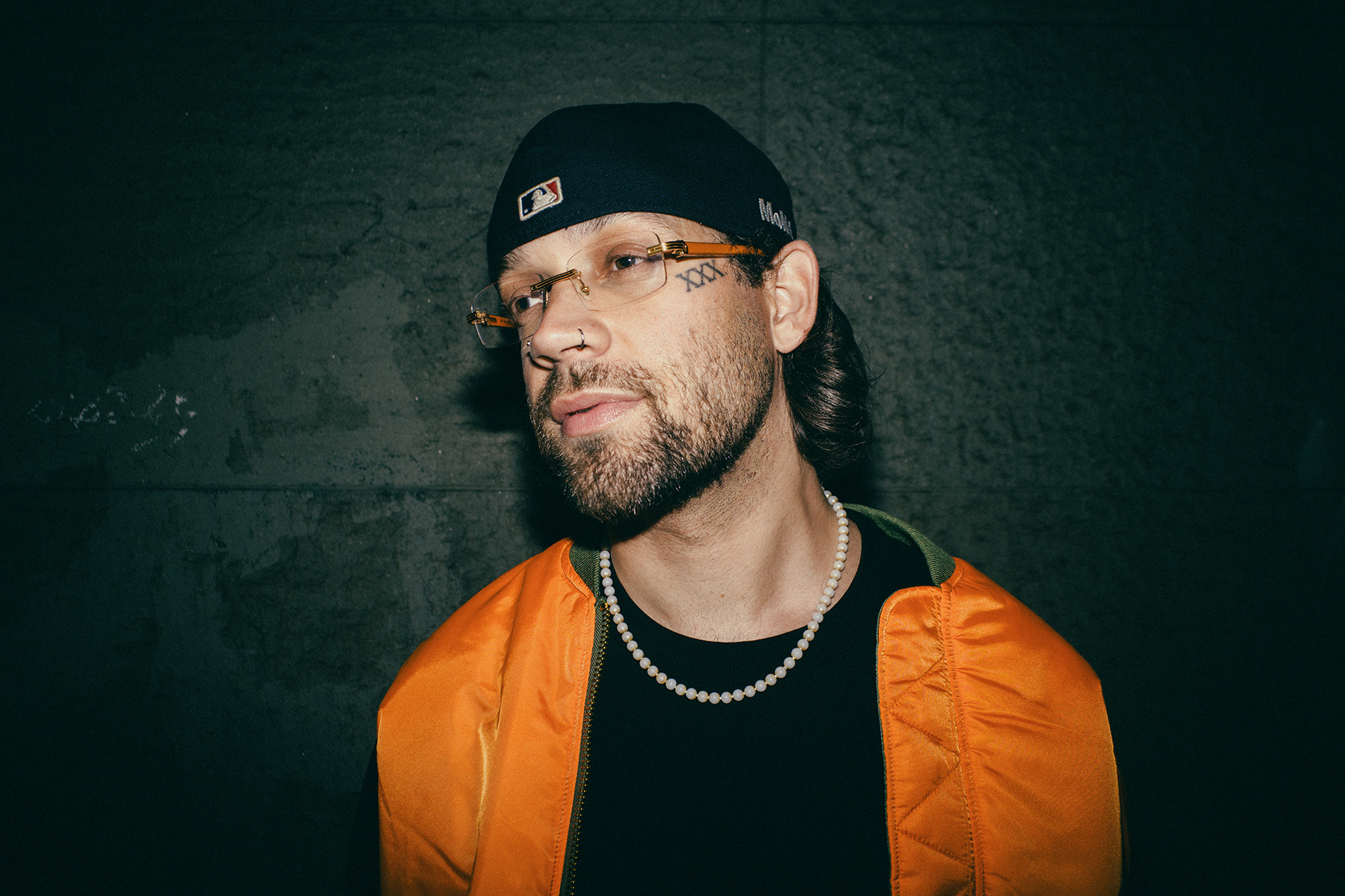 FAYAN liefert ehrlichen, warmen Pop-Rap-Soundtrack voller Sehnsucht