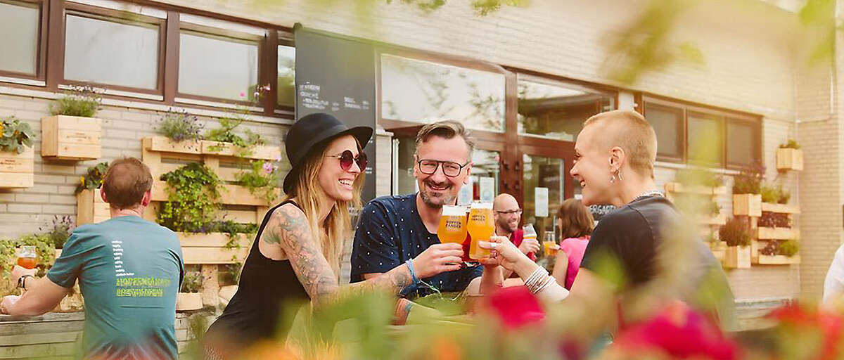 Hopfenfänger Bremen: Biergarten Überseestadt