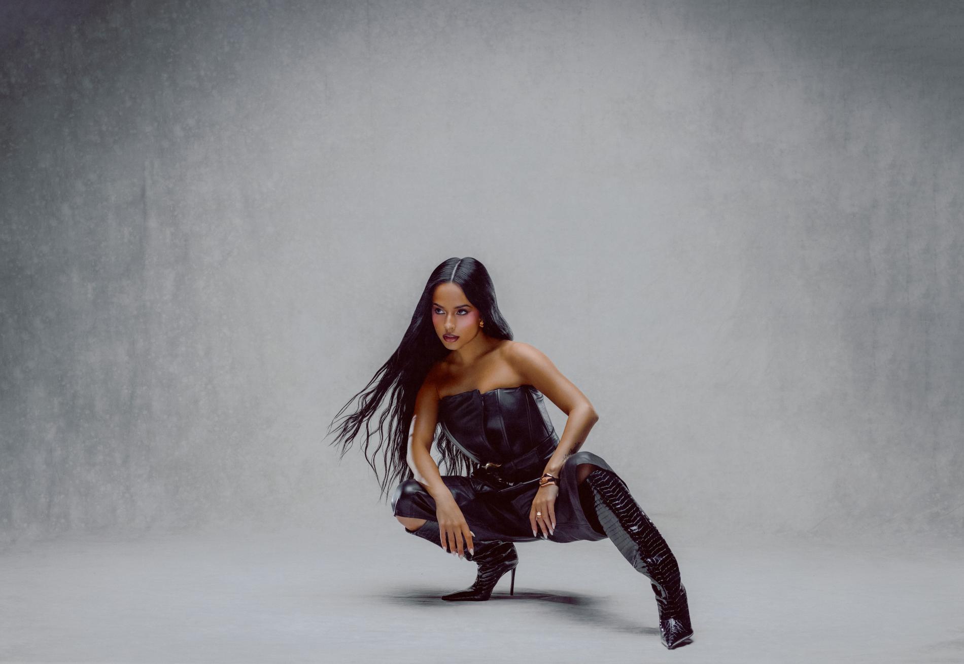 Becky G vereint Persönlichkeit und Latin Pop