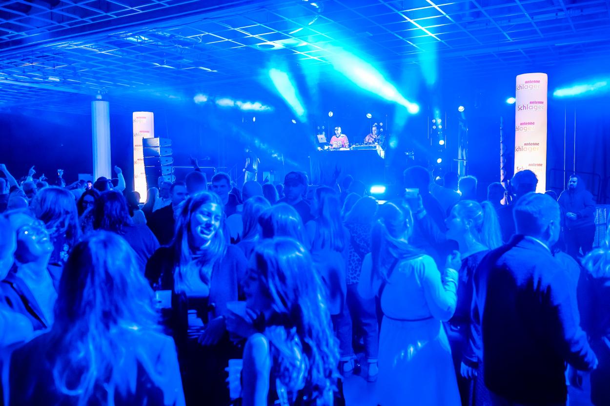 sixdays100126 112 feb43