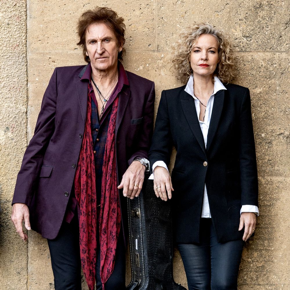 Carl Carlton & Melanie Wiegmann – Miles Of Time