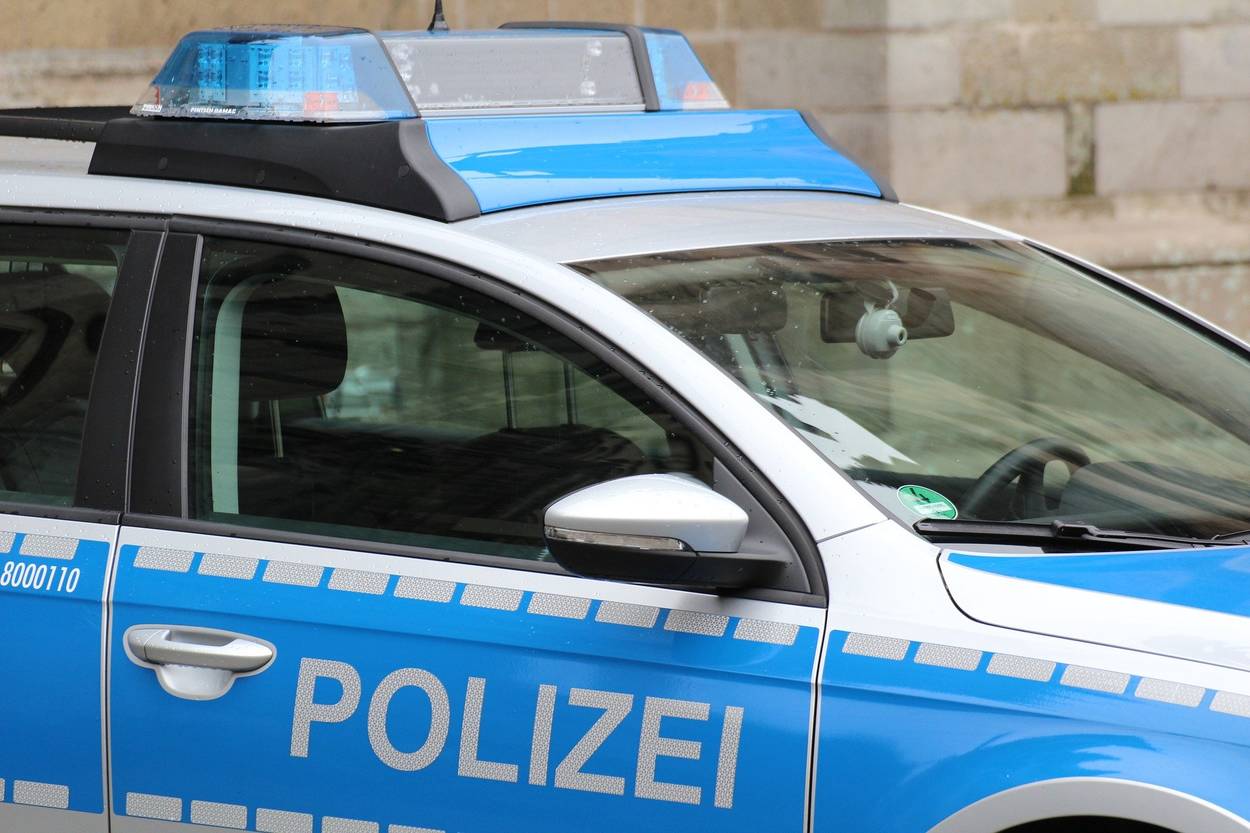 Raubüberfall im Supermarkt: Polizei sucht Zeugen