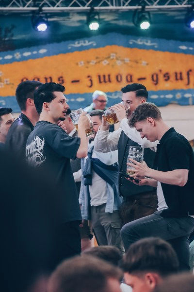 bayernzelt bayernzelt